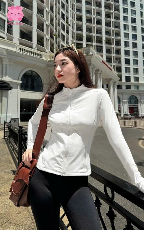 áo phông nữ bó sát